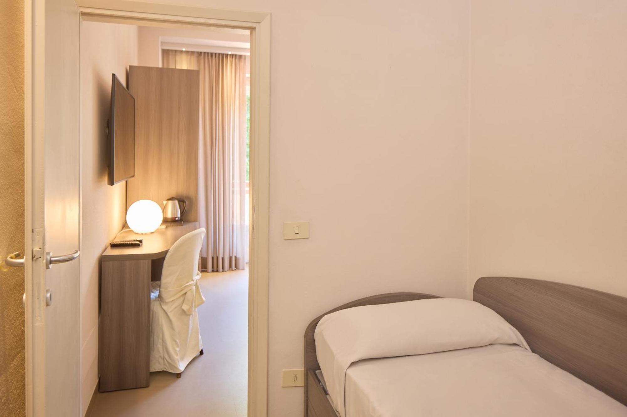 Hotel Crystal